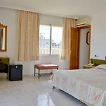 Hotel Amoros 3*