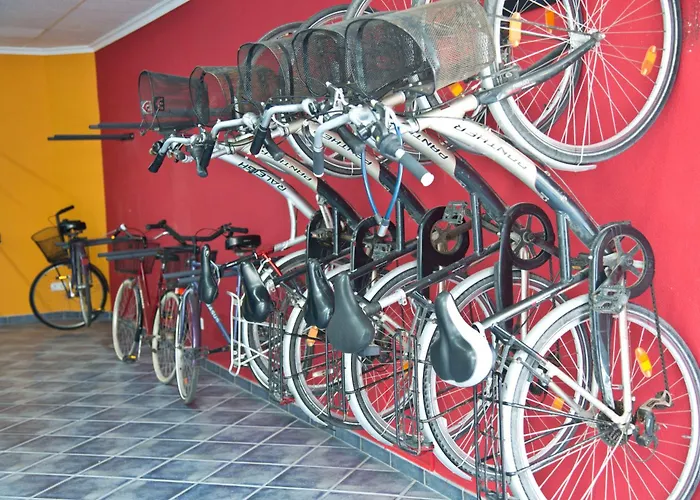 Amoros Кала Ратьяда