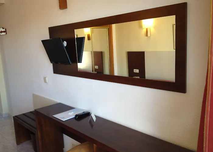 阿莫罗斯酒店 3*