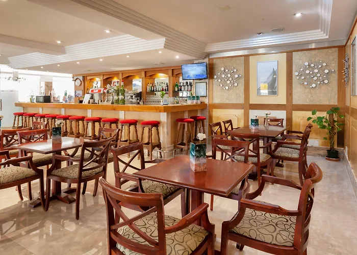 阿莫罗斯酒店 酒店