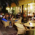 Hotel Amoros 3*