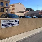 Amoros Hotel 3*