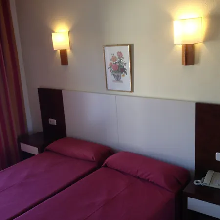 阿莫罗斯酒店 3*