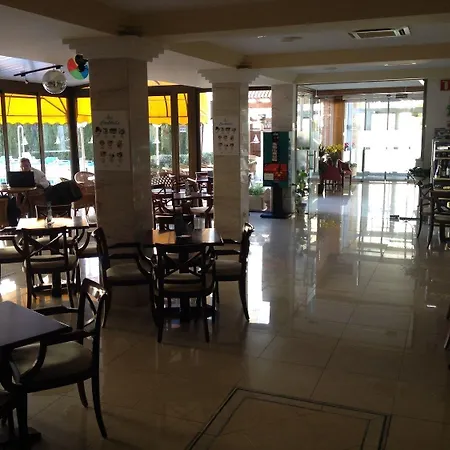 阿莫罗斯酒店 3* 卡拉纳雅达