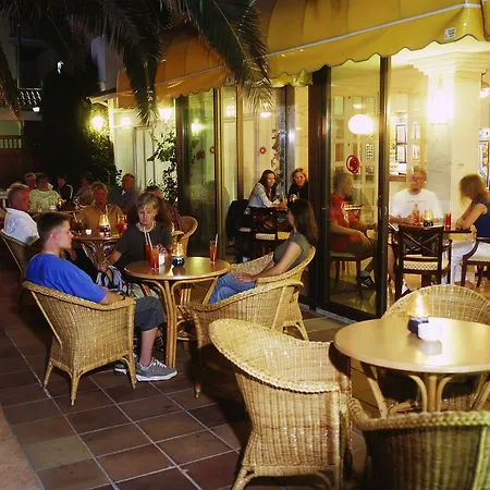 Hotel Amoros 3*